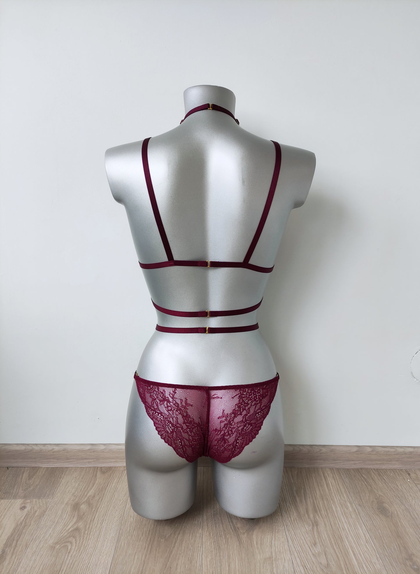 Drusilla - halter lace lingerie set woman