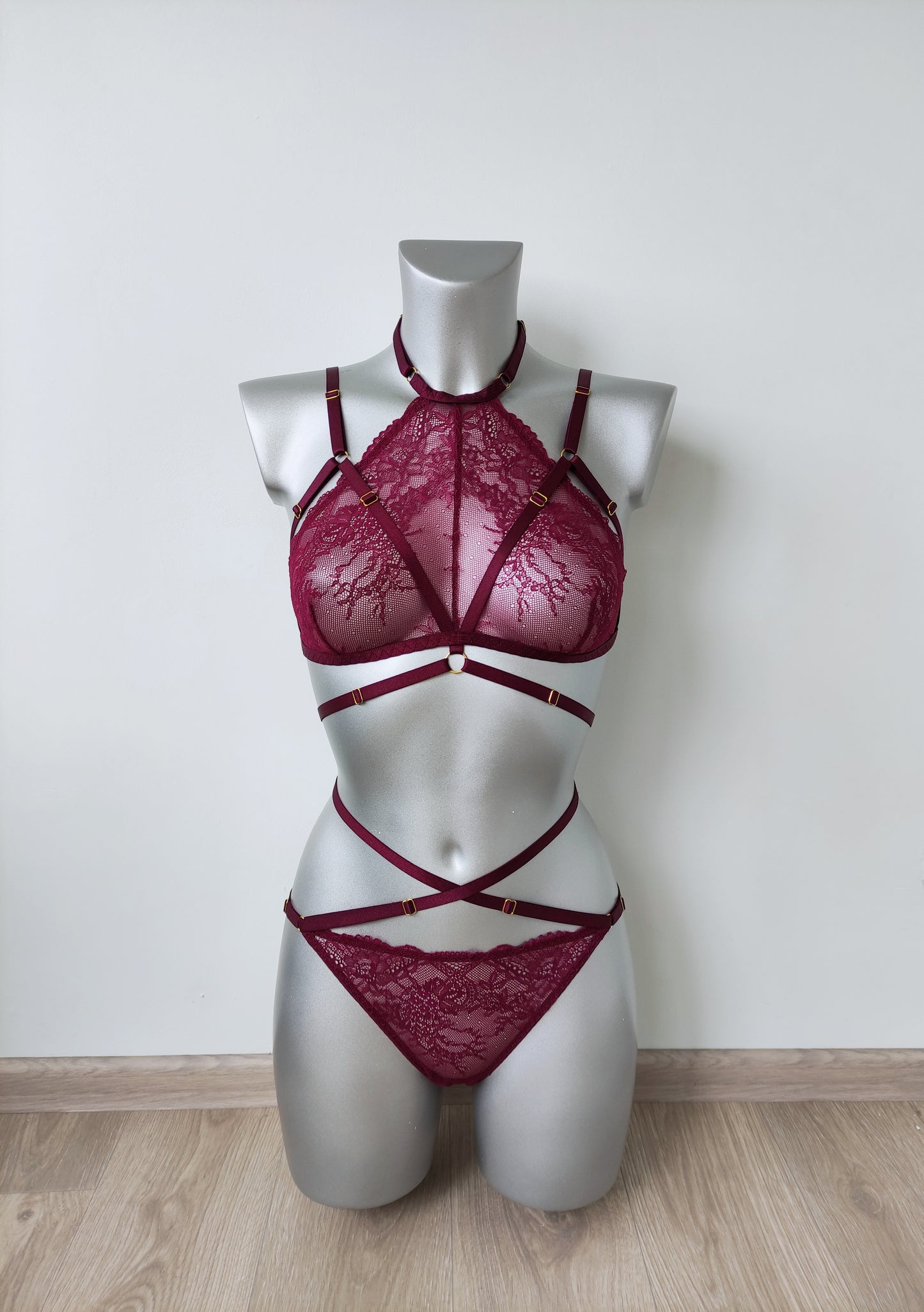 Drusilla - halter lace lingerie set woman
