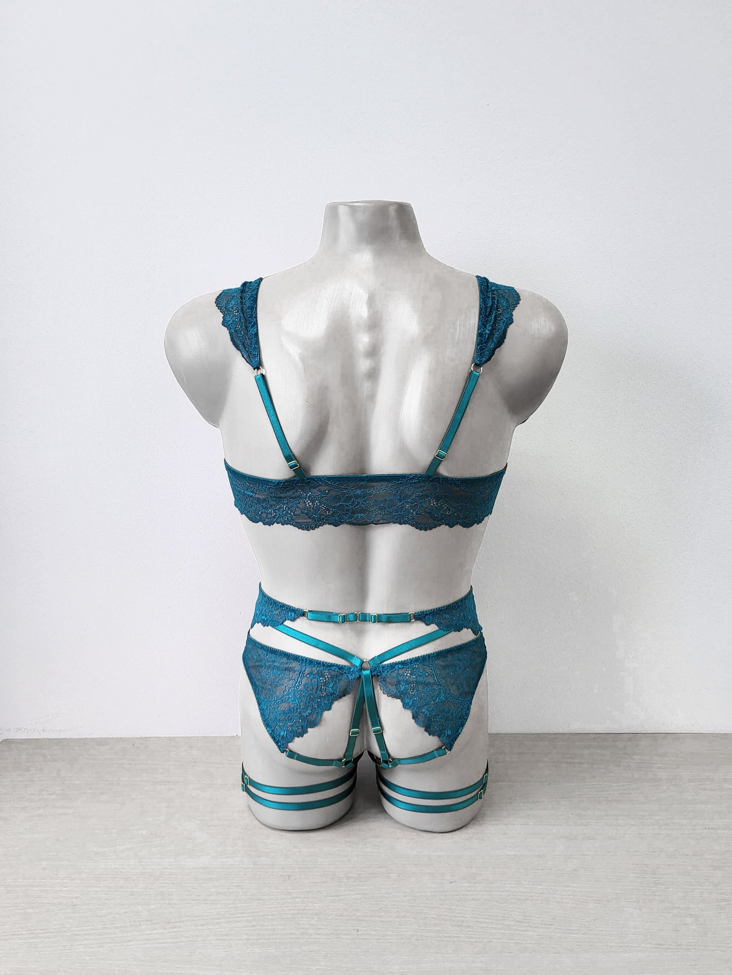 Cleopatra men - sissy lingerie set with open crotch panties