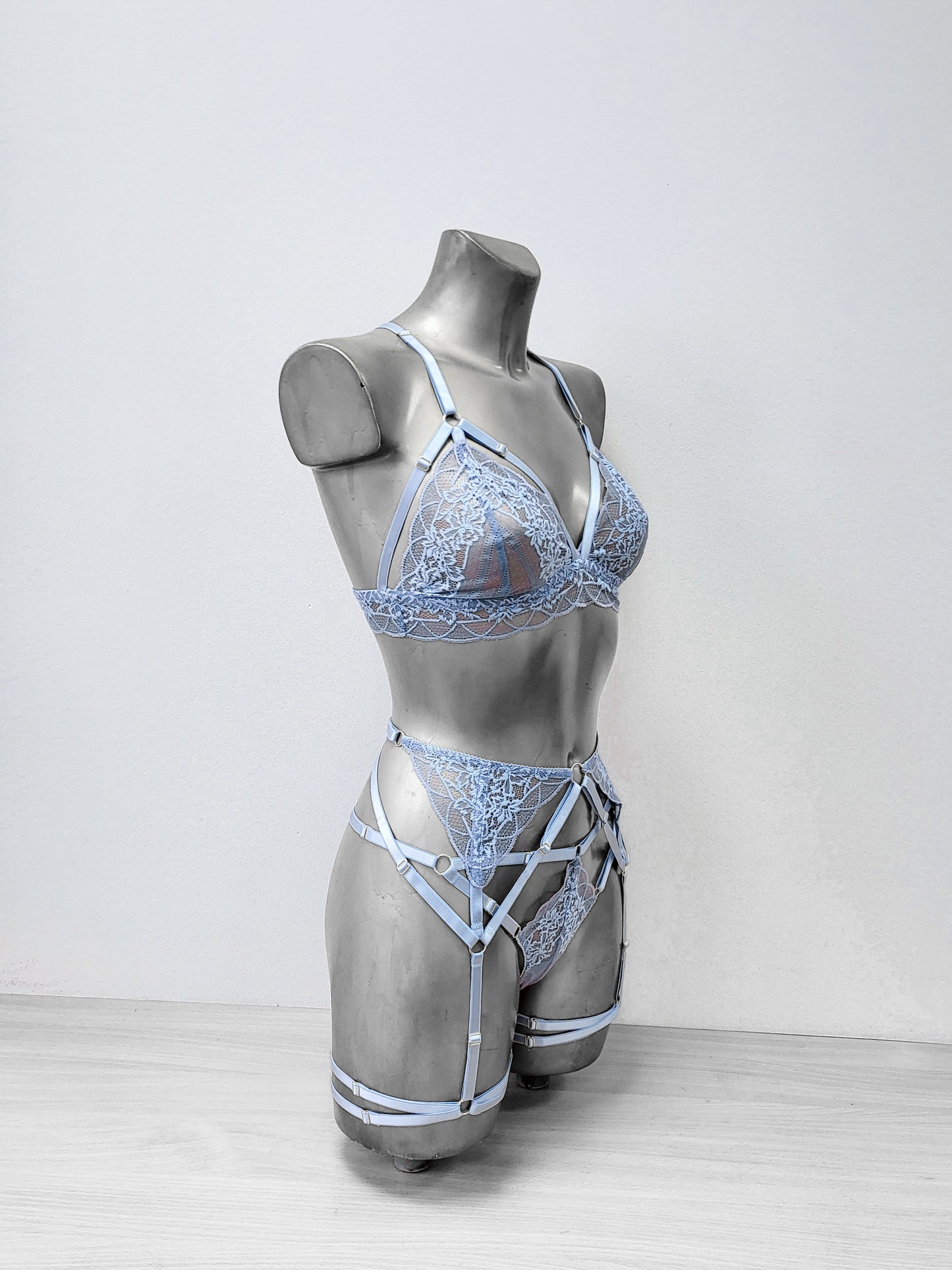 Lily - light blue lace lingerie set female