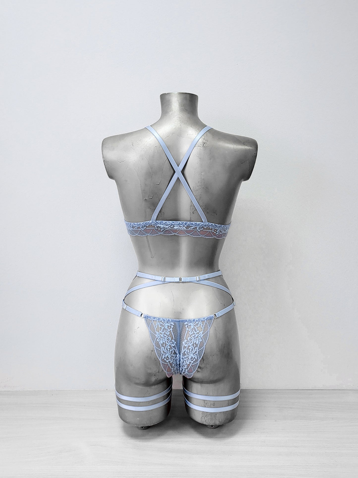 Lily - light blue lace lingerie set female