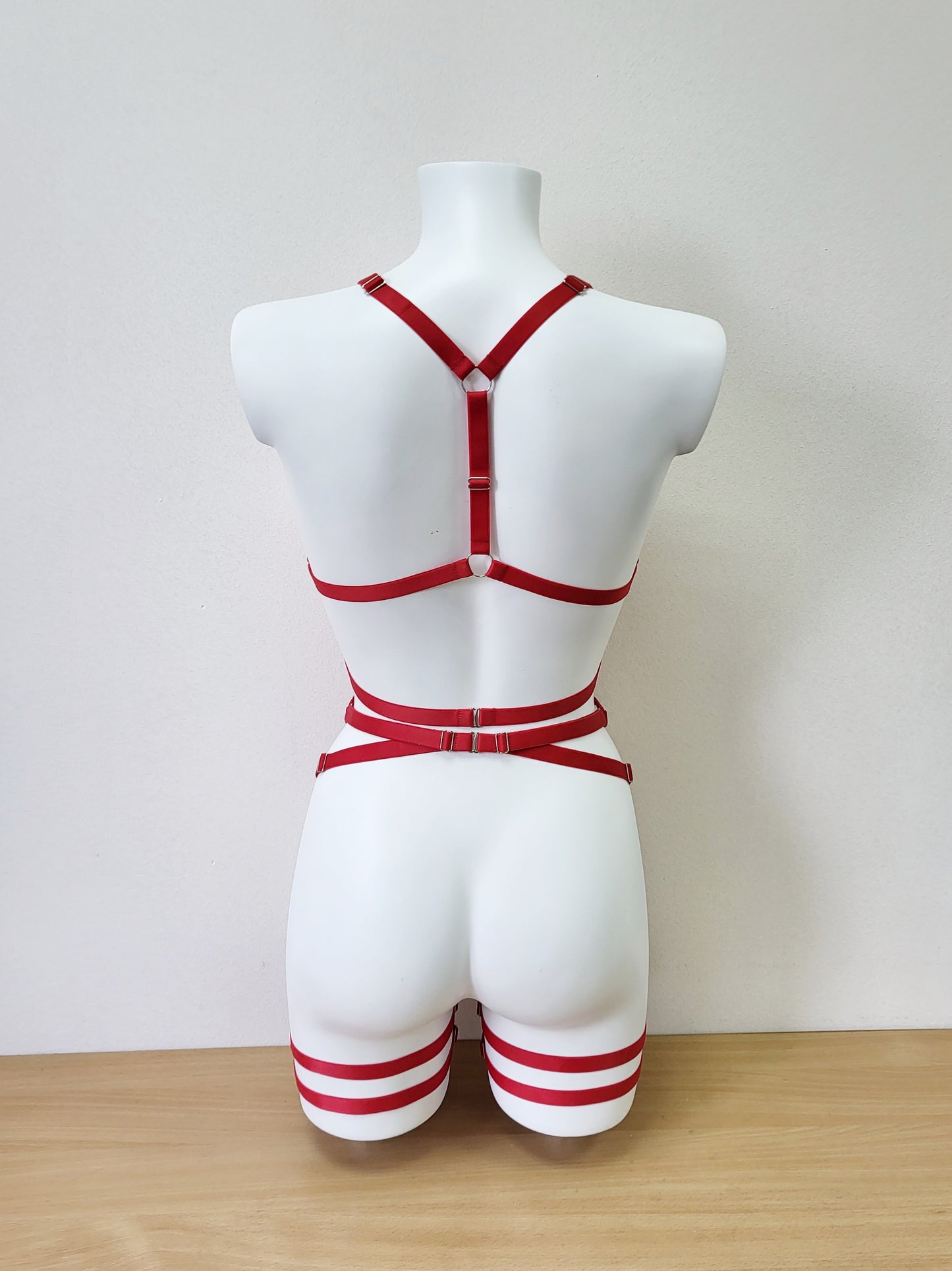 Sif - red woman lingerie harnesses set