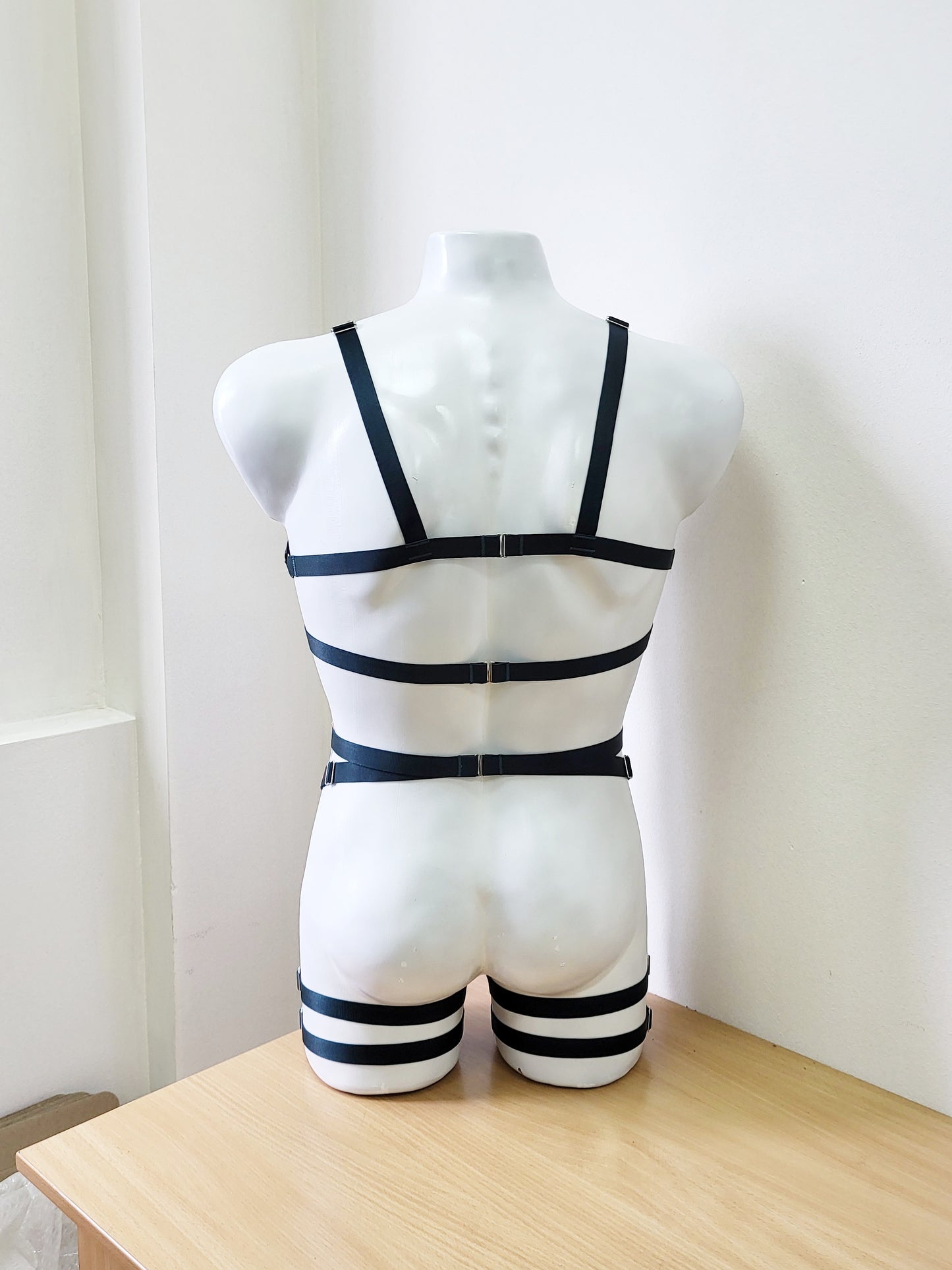 Pakhet men - open lingerie full body man harness set