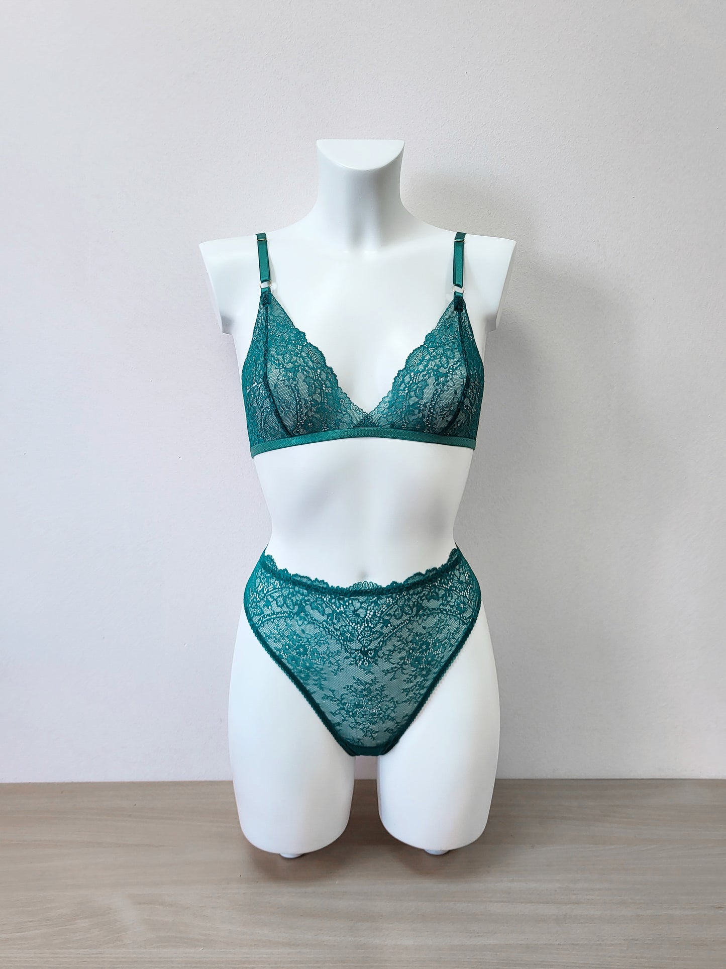 Ivy - emerald green high waisted open lingerie set