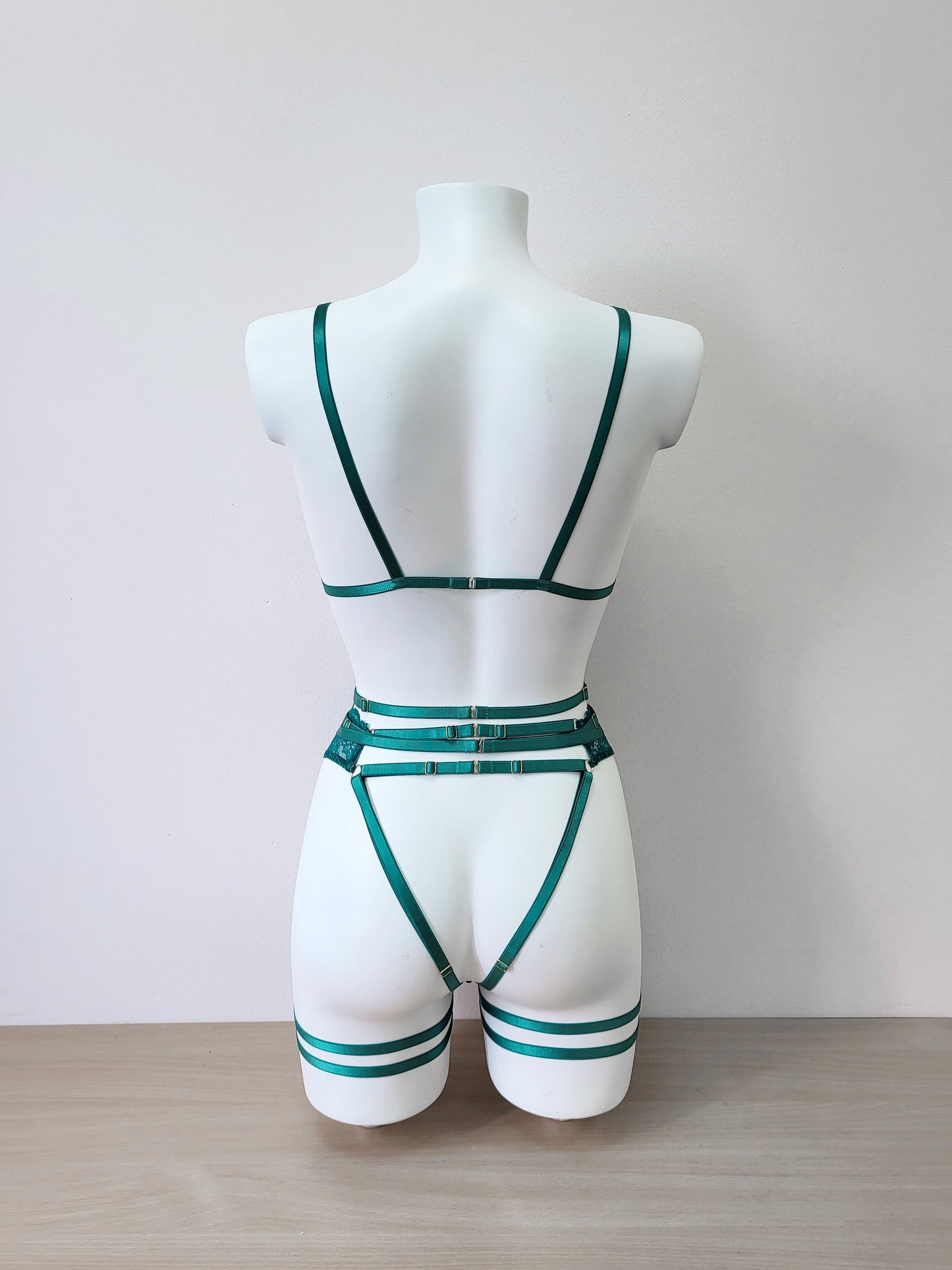 Ivy - female lingerie set with open back panties