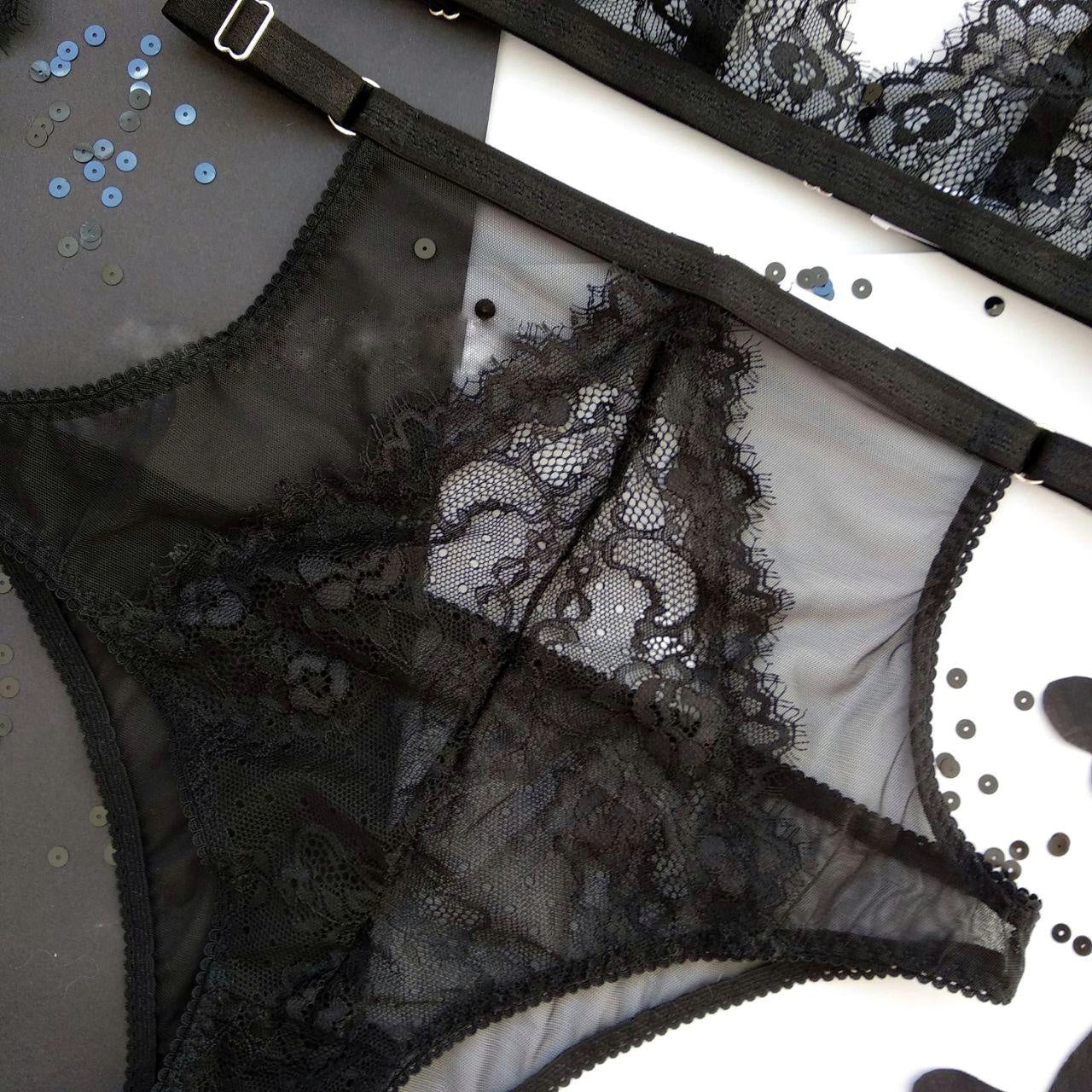 Delilah - black lace lingerie set with high wasited panties