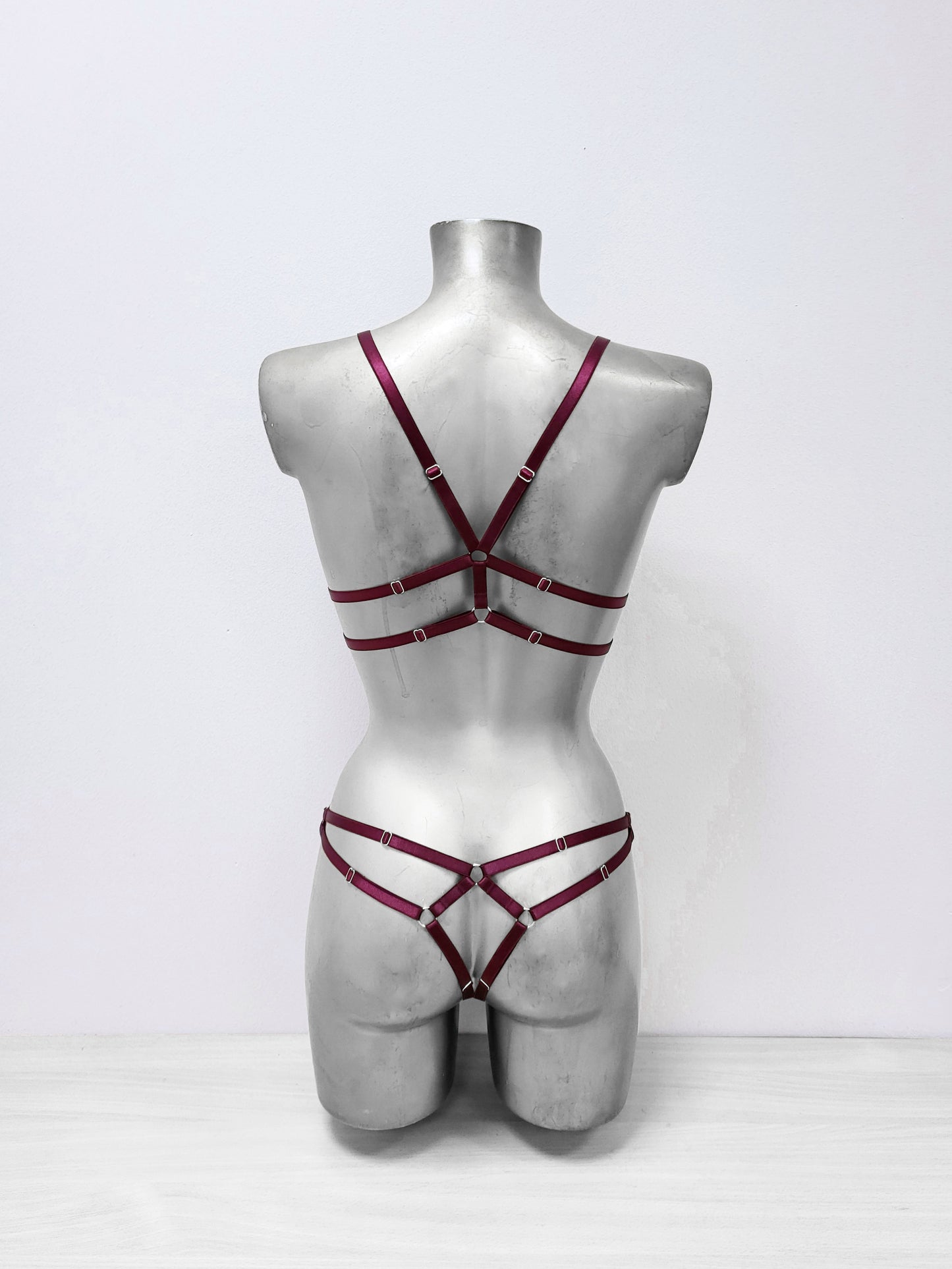 Buffy - burgundy lace lingerie set with open back panties
