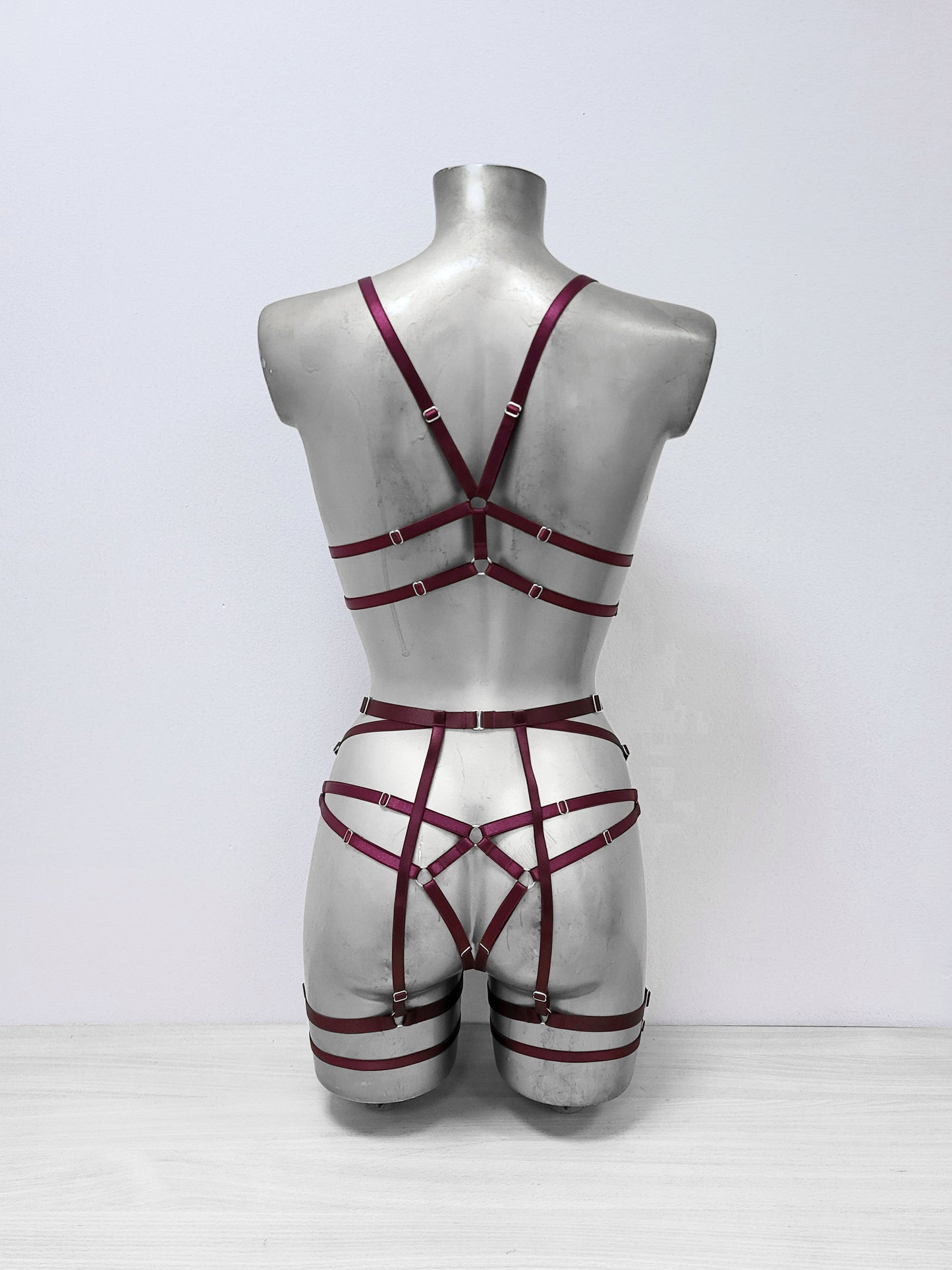 Buffy - floral lace lingerie set with garter belt