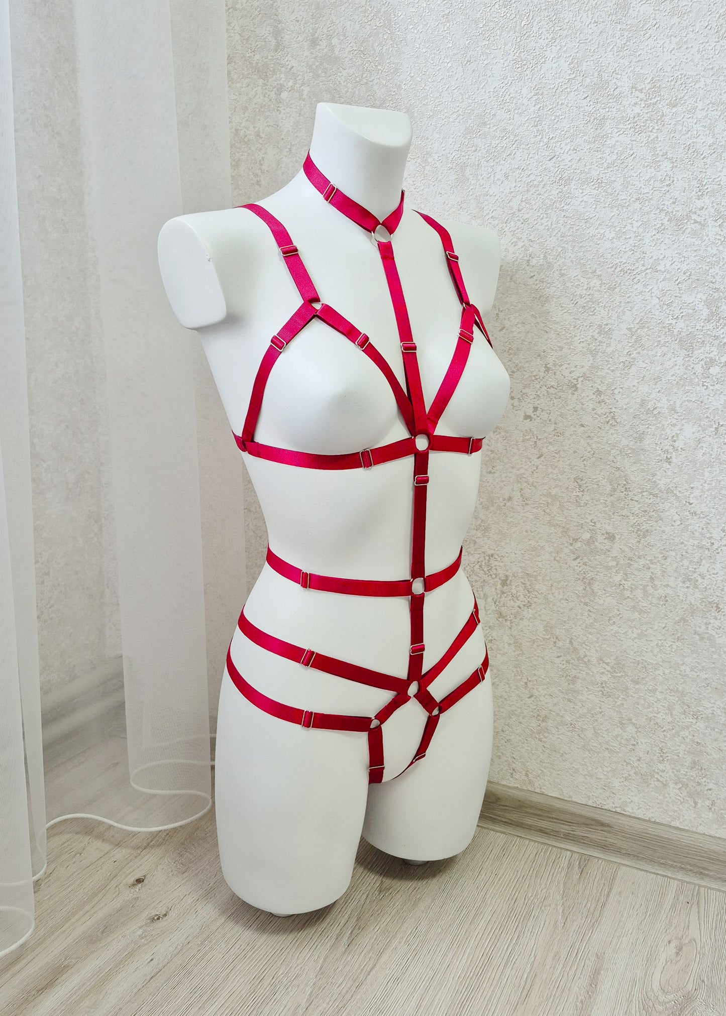 Tyr - red harness lingerie woman