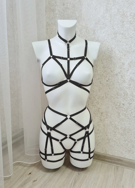 Vali - open harness lingerie set