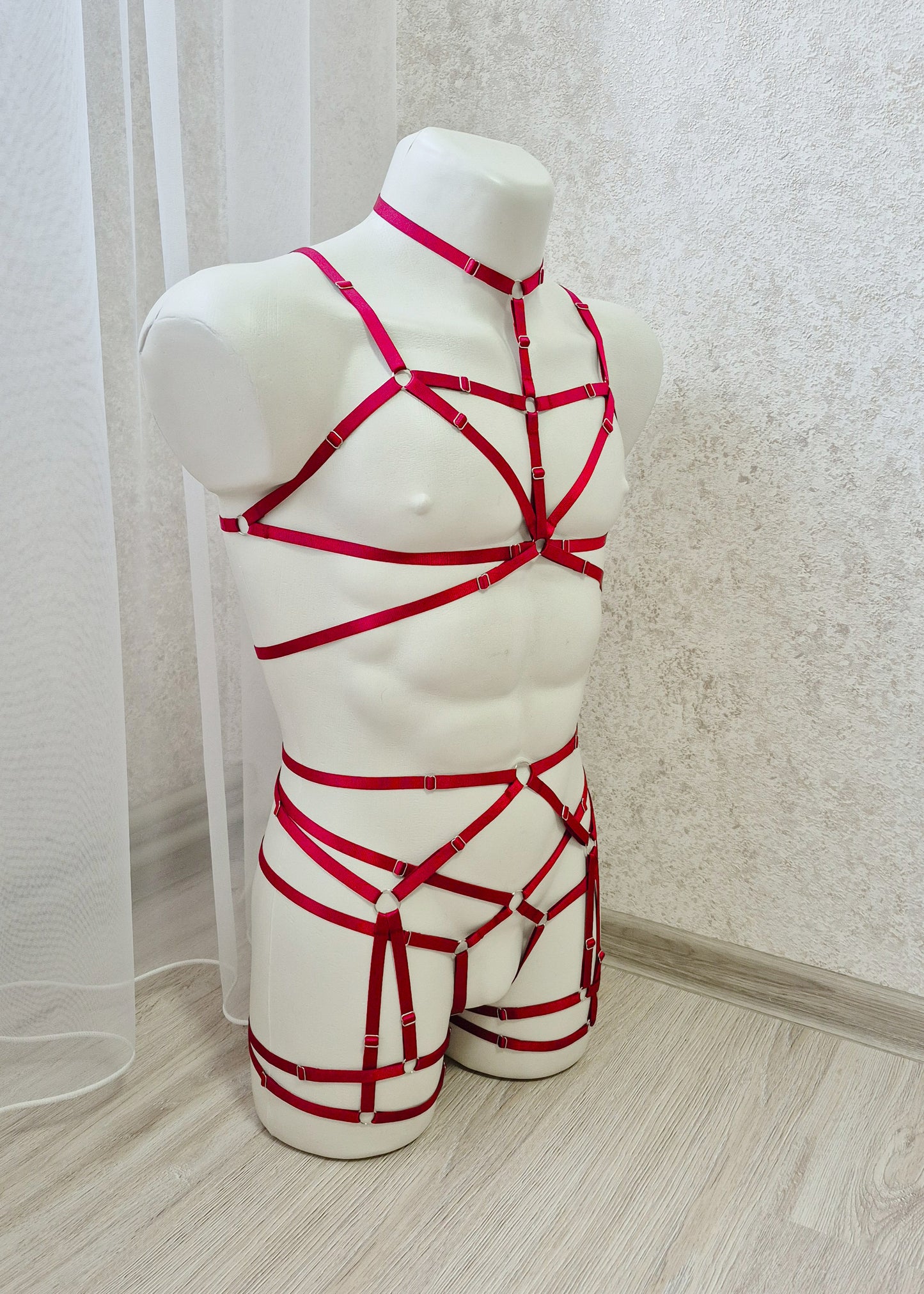 Vali men - red crotchless harness lingerie set