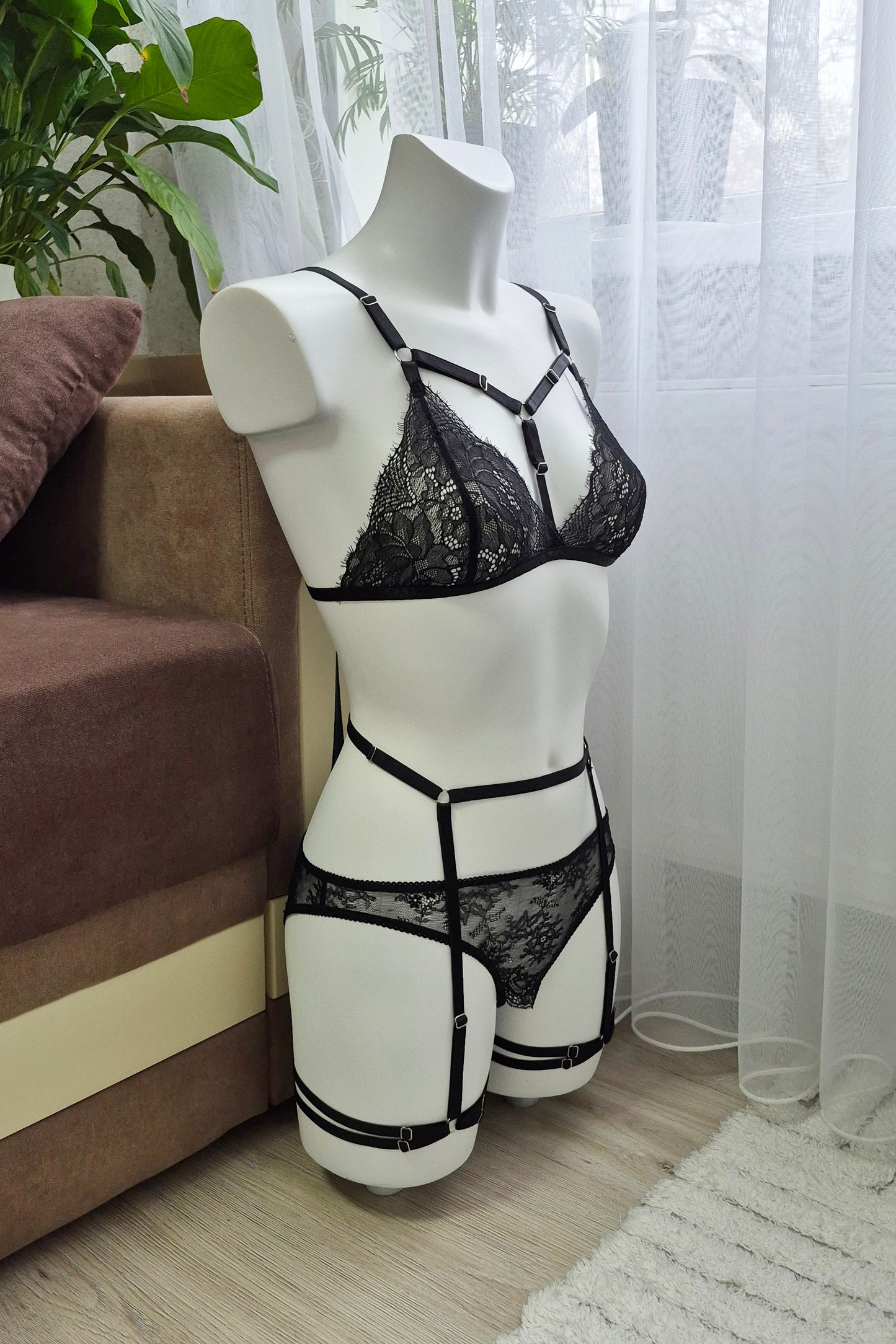 Verbeia - black lace crotchless lingerie set with garter belt