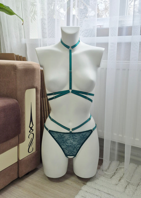 Medusa - female open nipple bra lingerie set