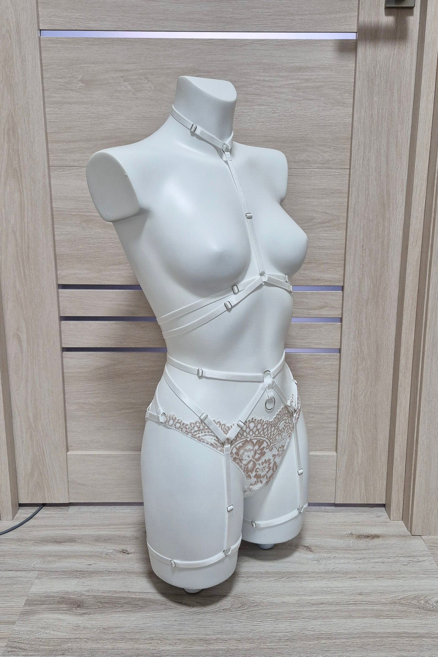 Kadlu - white lace see through lingerie set