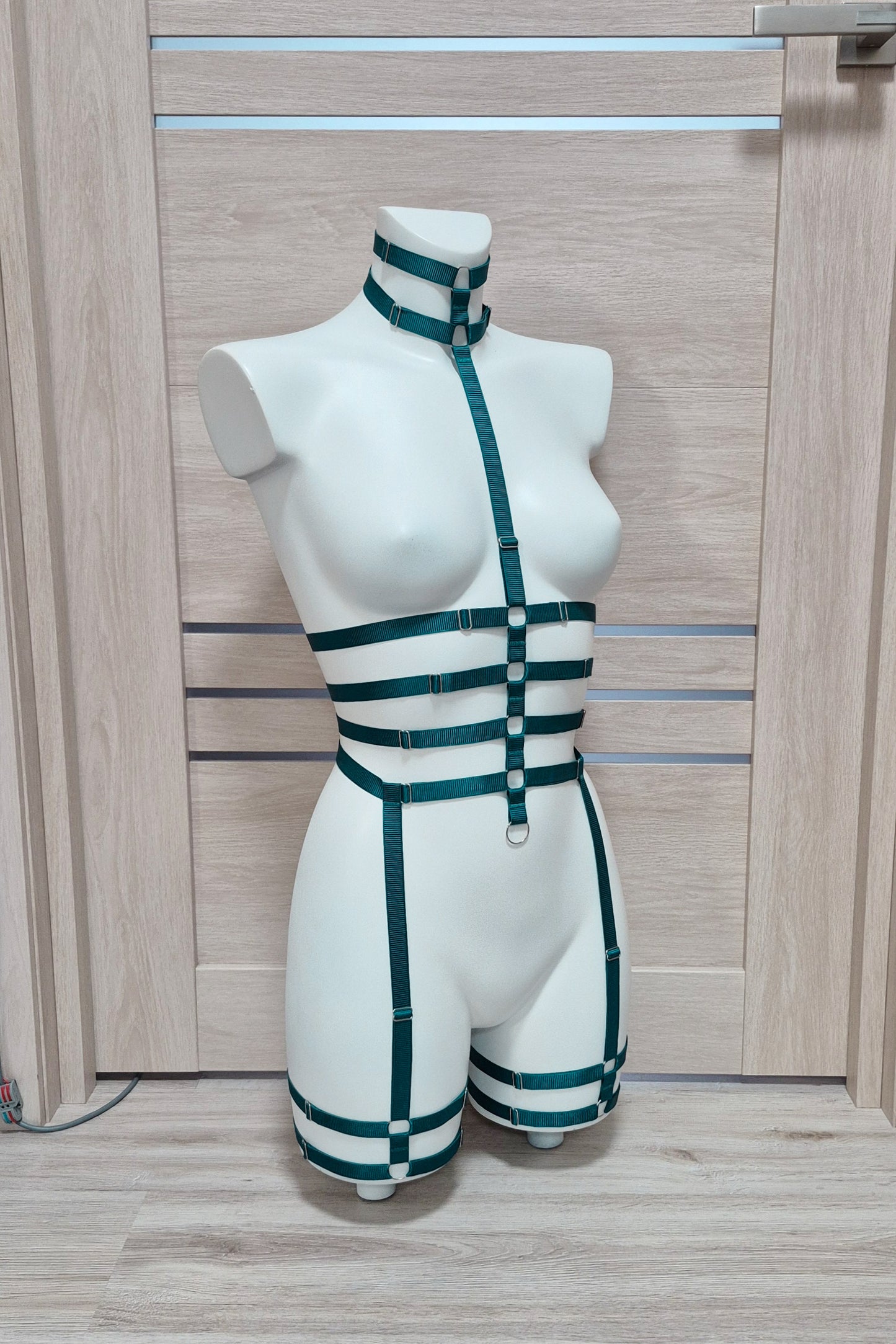 Sceleton - emerald green collar neck body harness