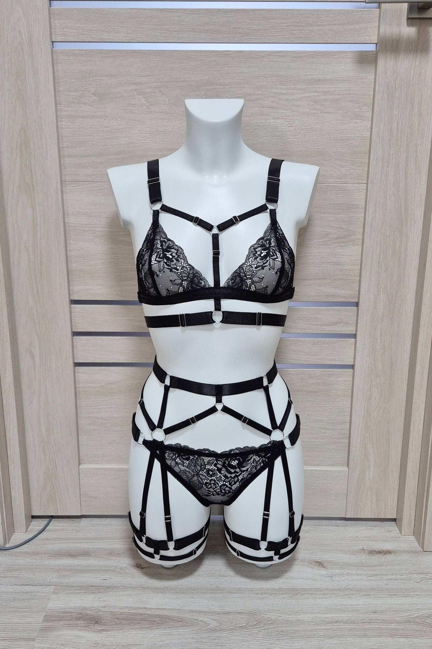 Darla - black lace premium lingerie set female