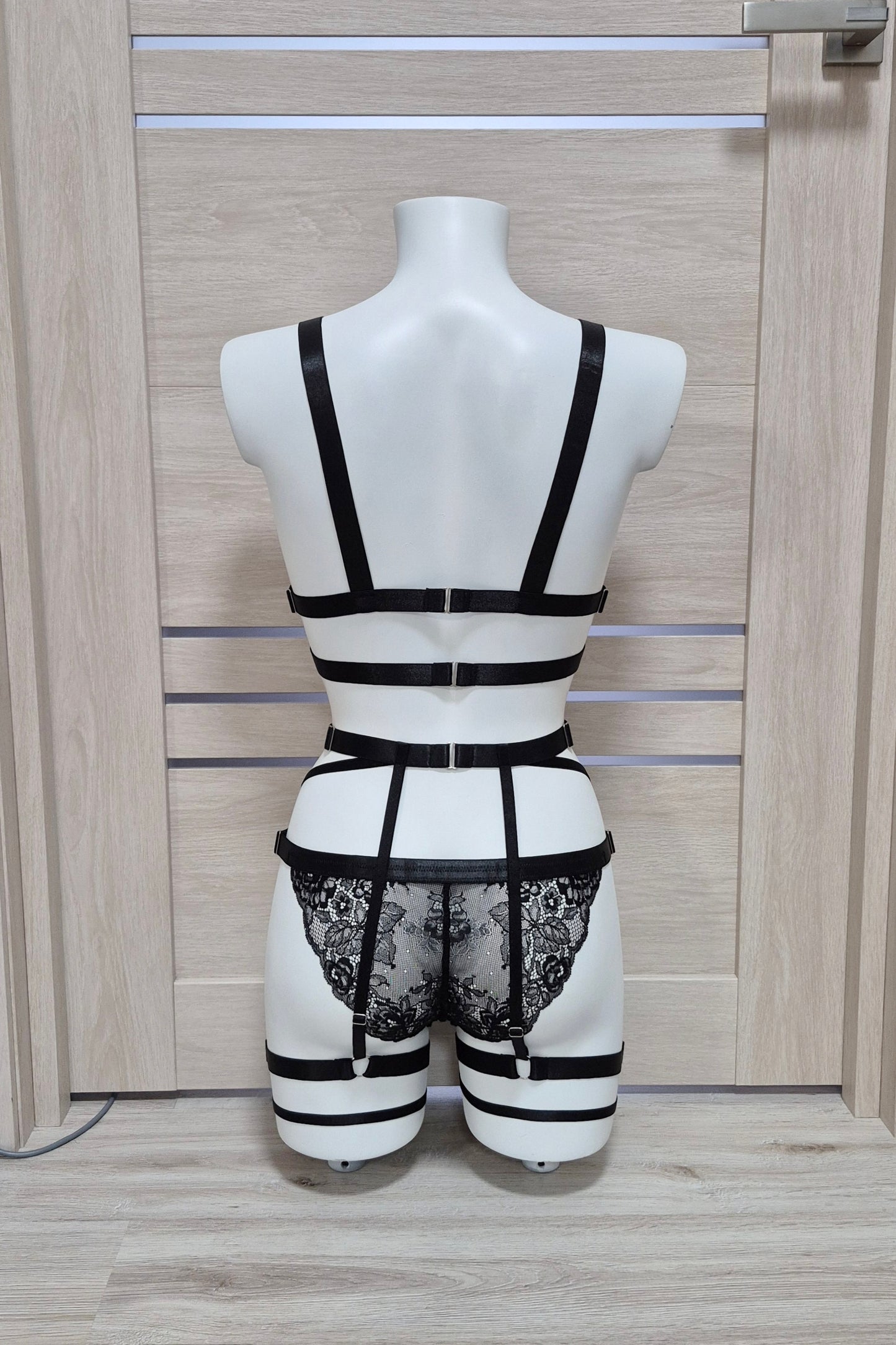 Darla - black lace premium lingerie set female