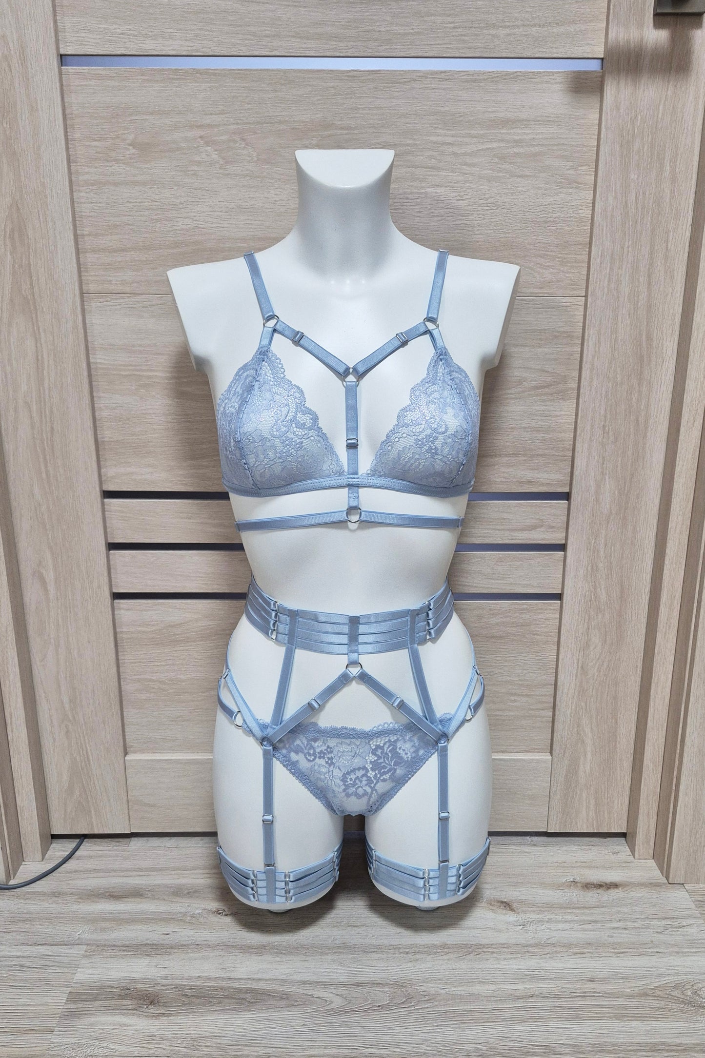 Darla & Morgana - light blue lace lingerie set with garter belt