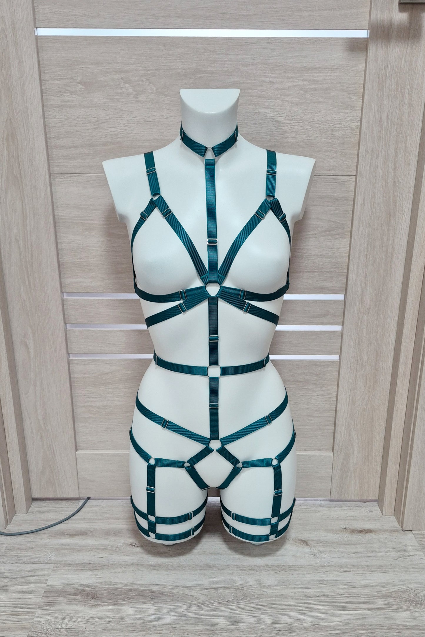 Siren - emerald green festival female outfit