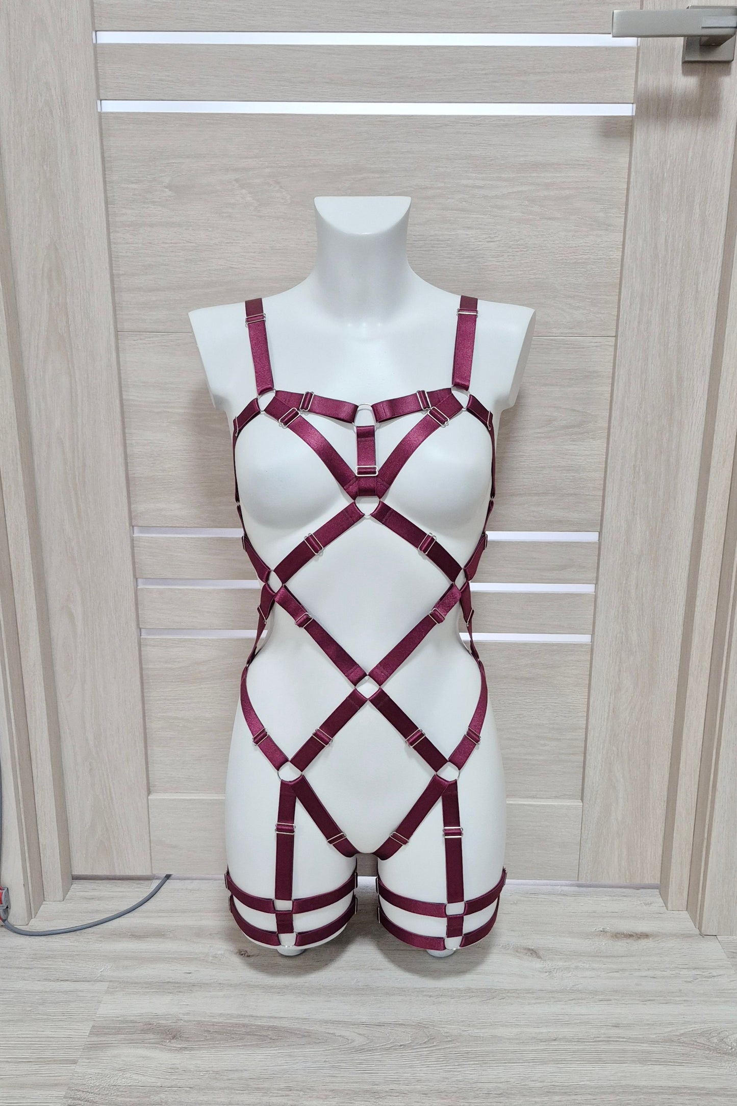 Urania - wine full body harness with leg garters