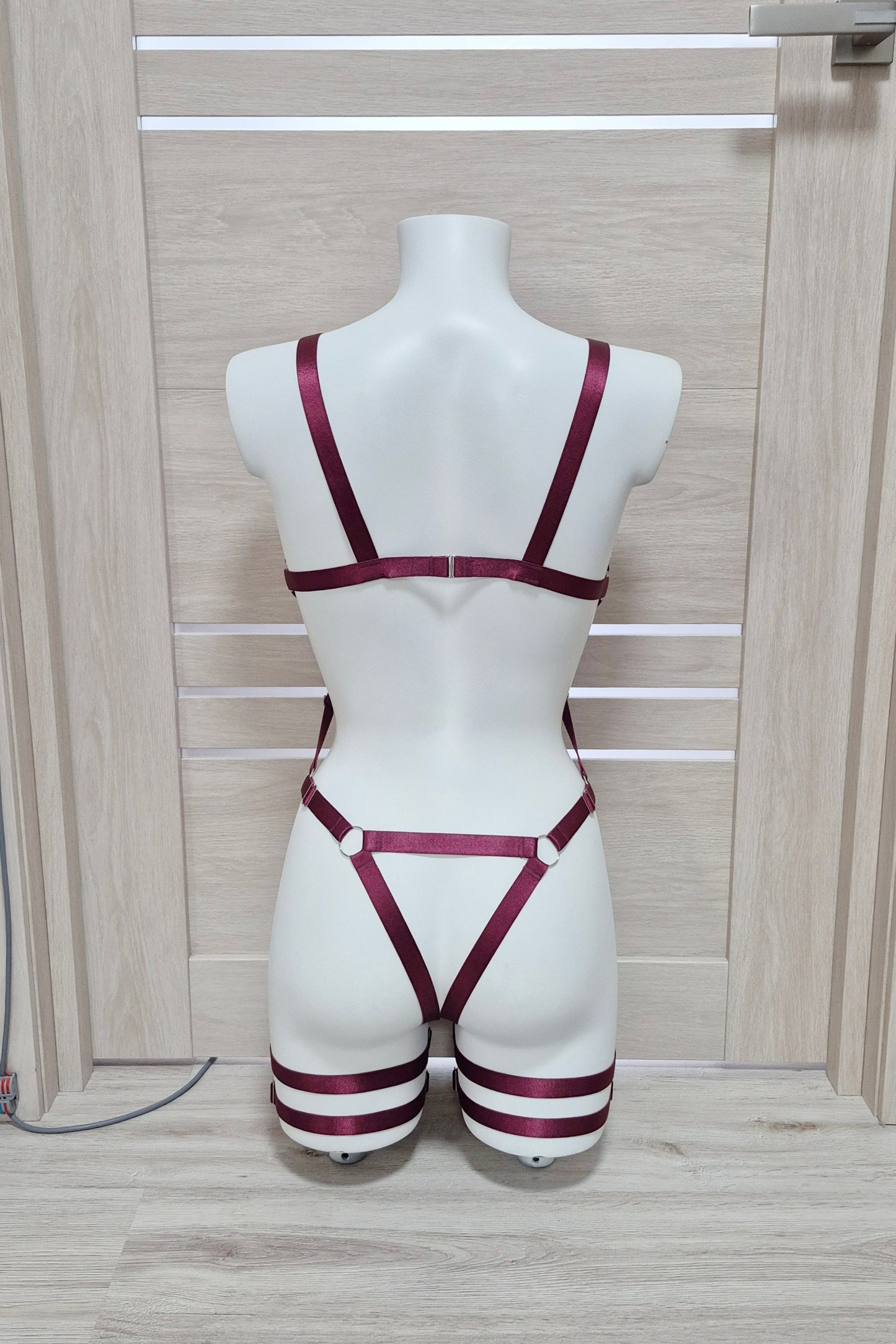 Urania - wine full body harness with leg garters