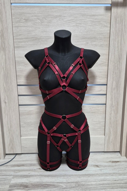 Fulla II - burgundy kinky lingerie harness set