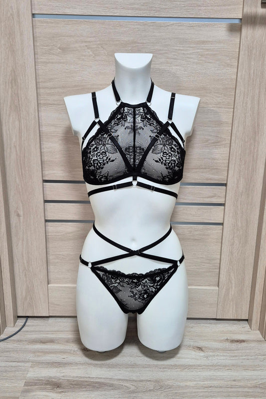 Drusilla - black halter lace lingerie set