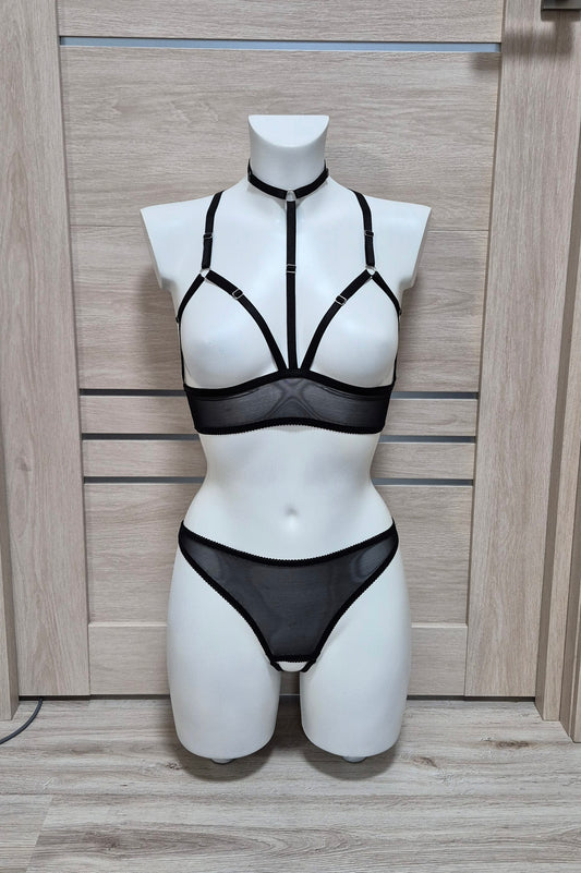 Skadi - black mesh crotchless lingerie set women
