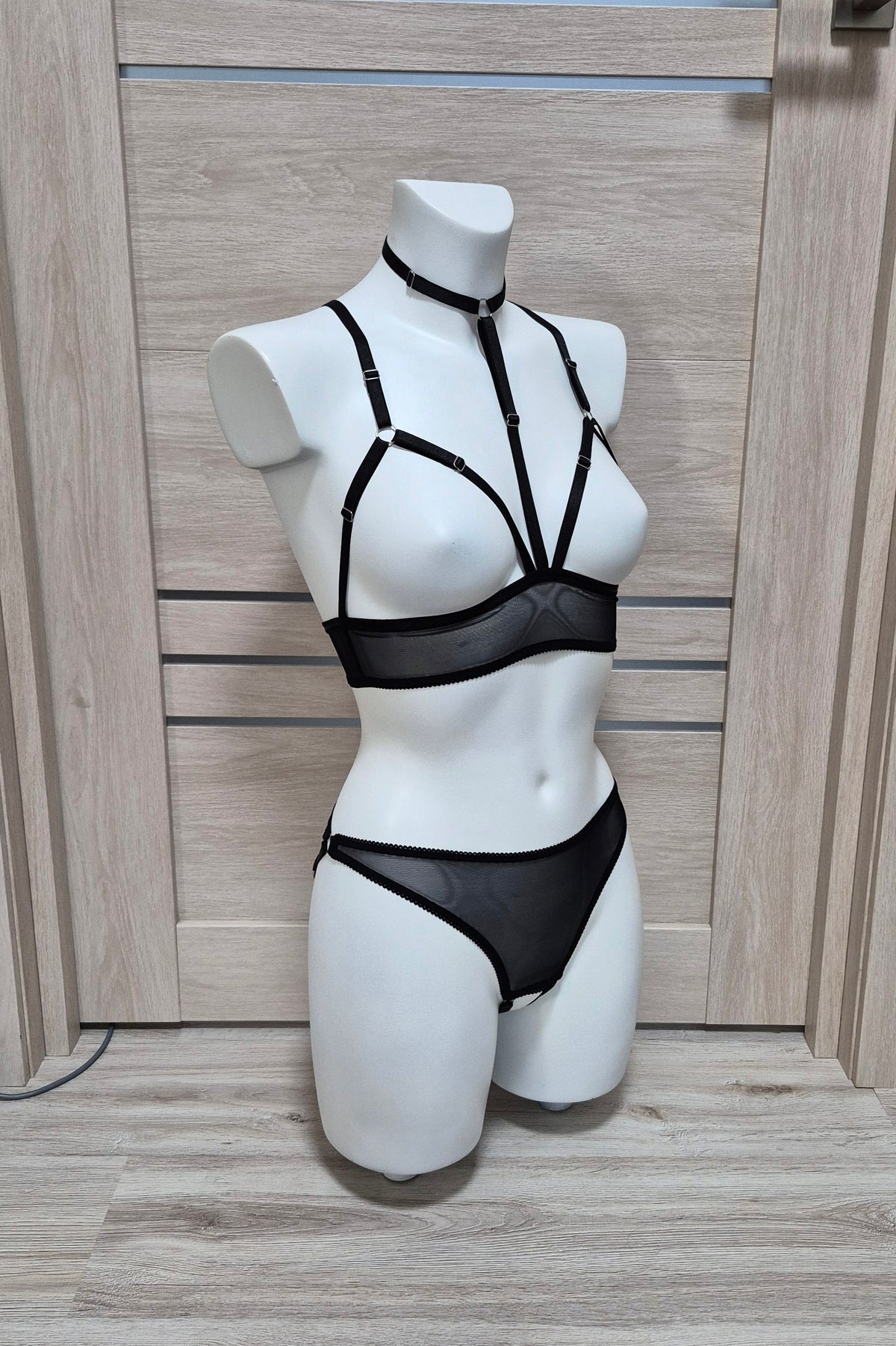 Skadi - black mesh crotchless lingerie set women