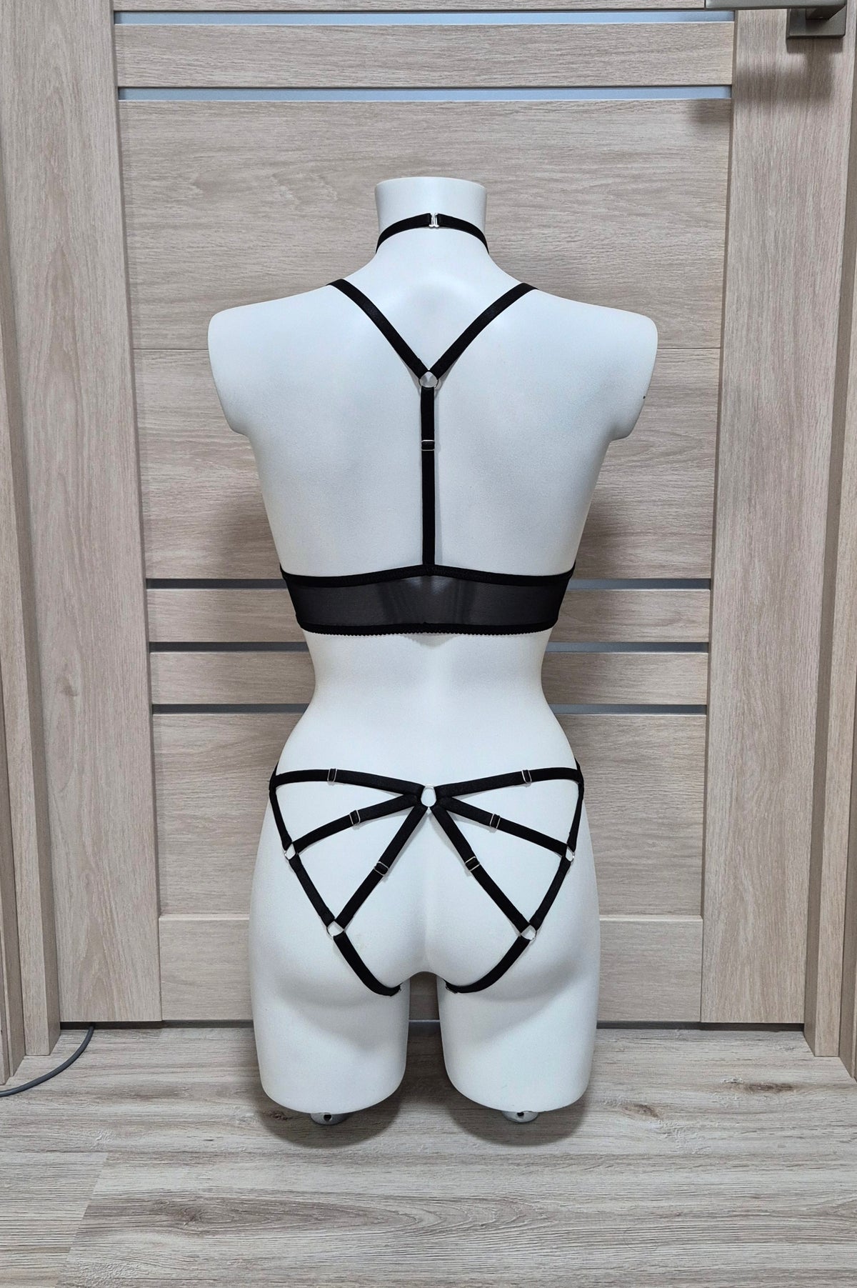 Skadi - black mesh crotchless lingerie set women
