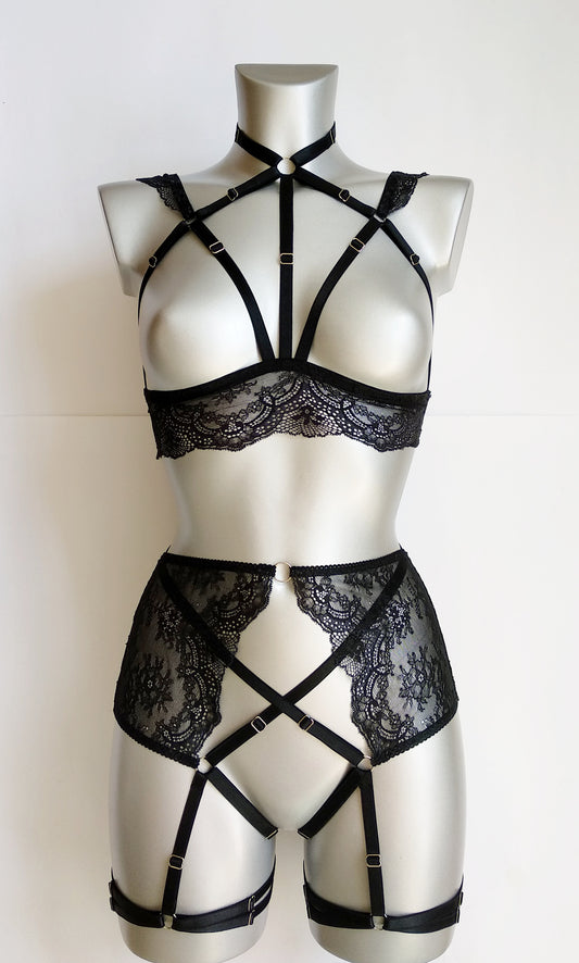 Nefertiti - alternative harness lingerie women