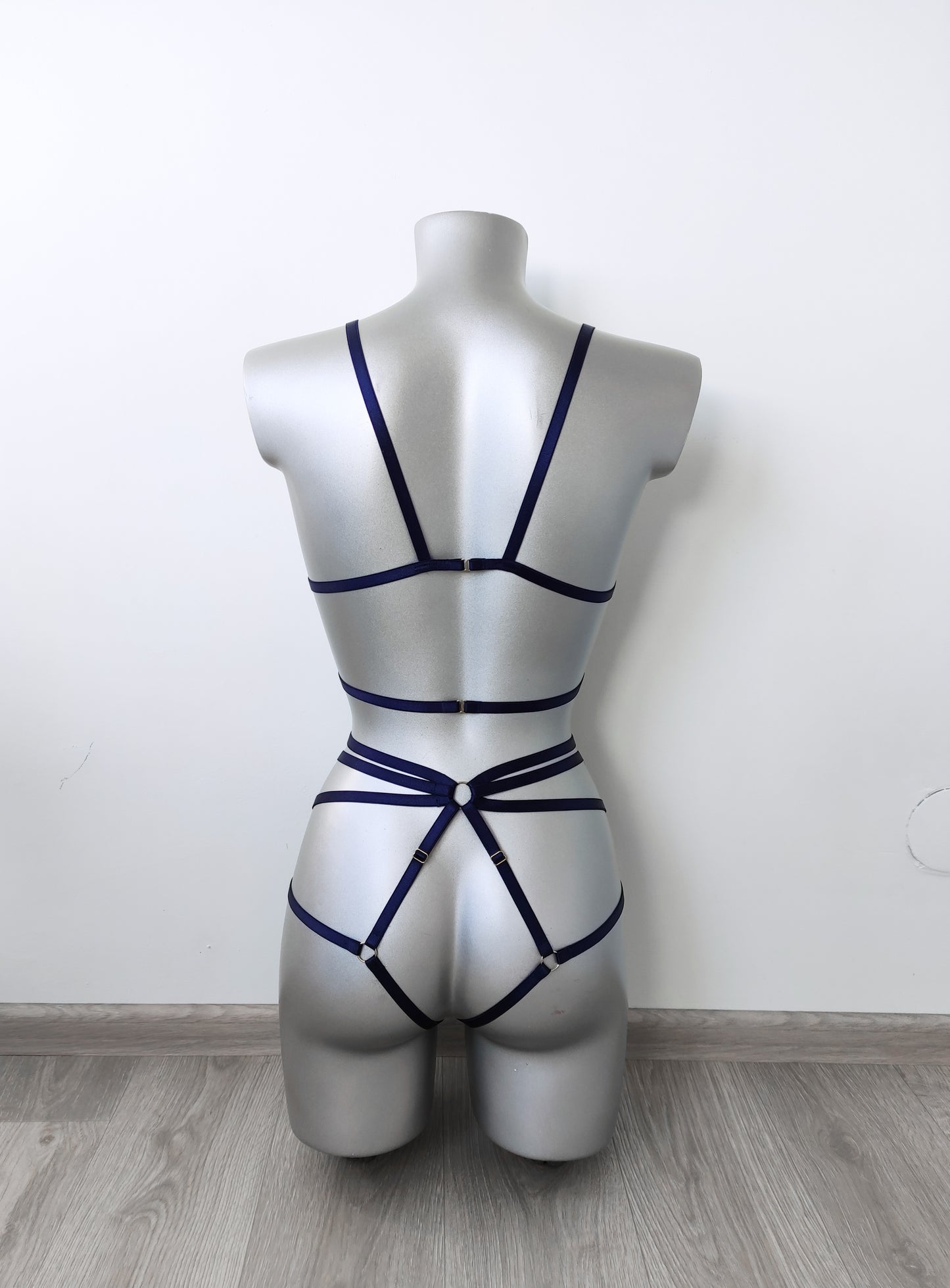 Kitana - crotchless lingerie set