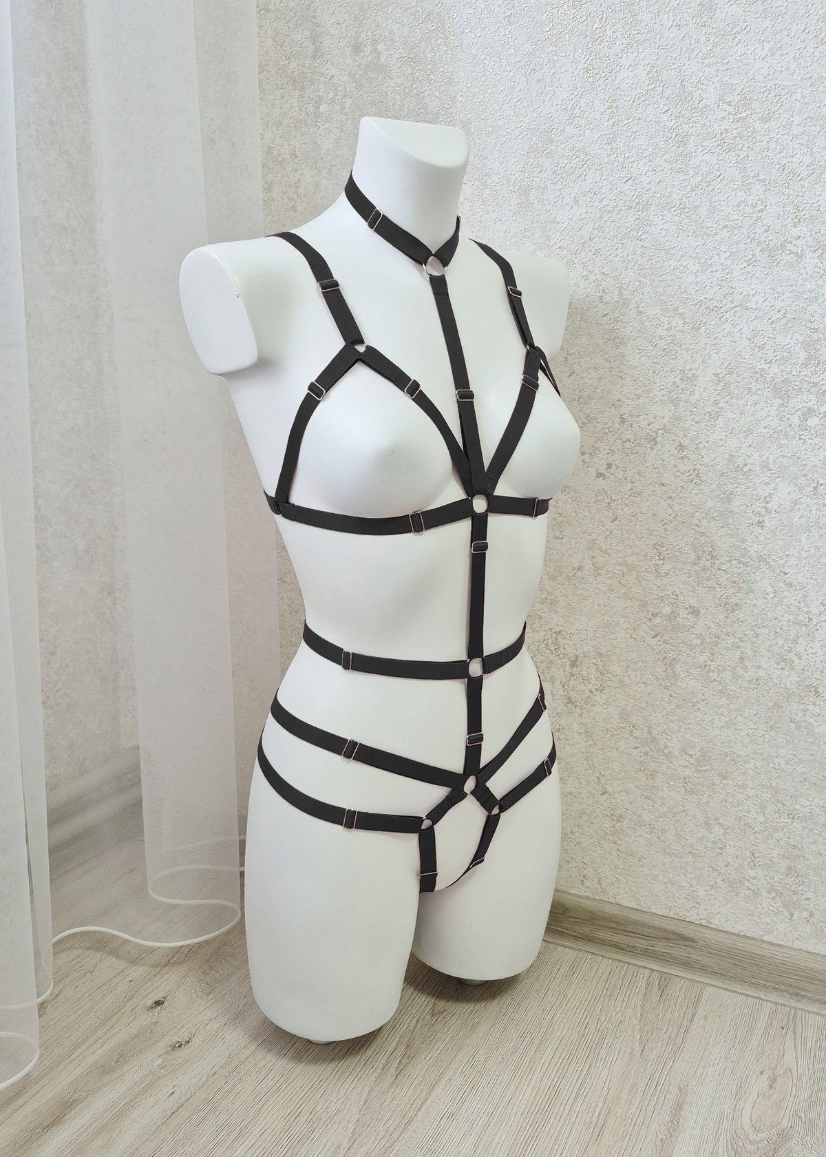 Tyr - black fullbody women harness